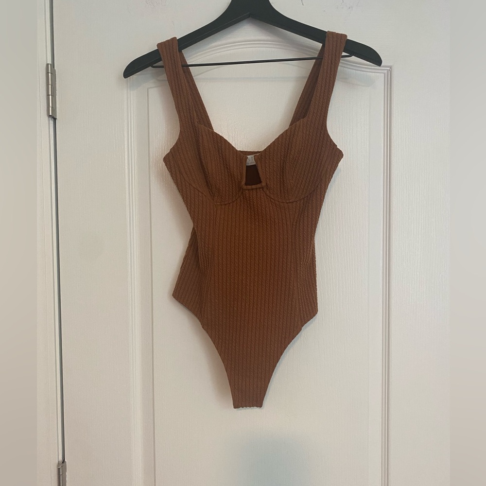 Astr the Label Textured Brown Bodysuit Size Small